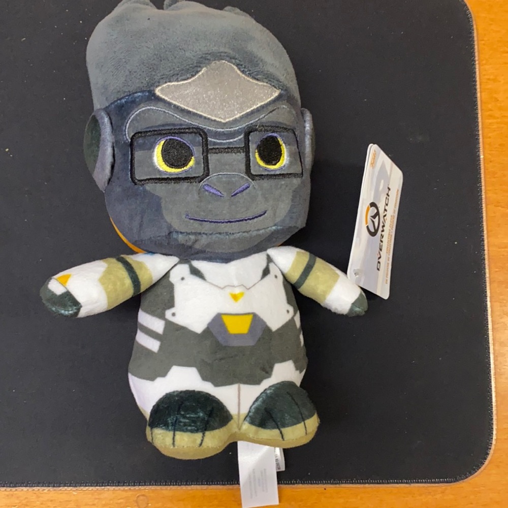 Overwatch plushie Winston 9 inch funko Christmas in July Sale🌲‼️ Firm